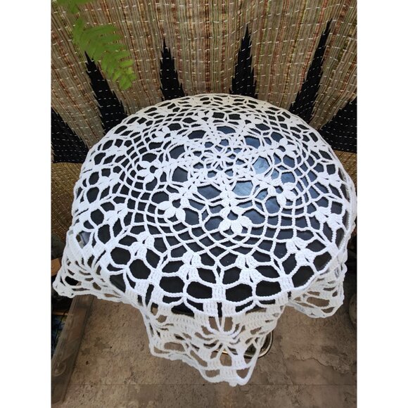 Two Round White Cotton Crochet Doilies Flower Table Decor Accent Doilies - Picture 7 of 10